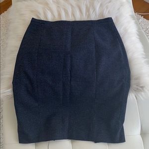 Ann Taylor size 4 Navy skirt